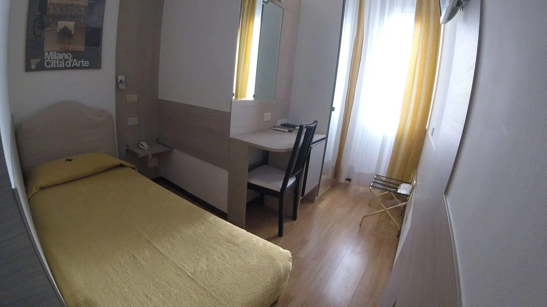 Hotel Perugino Milan 3*,  Italy